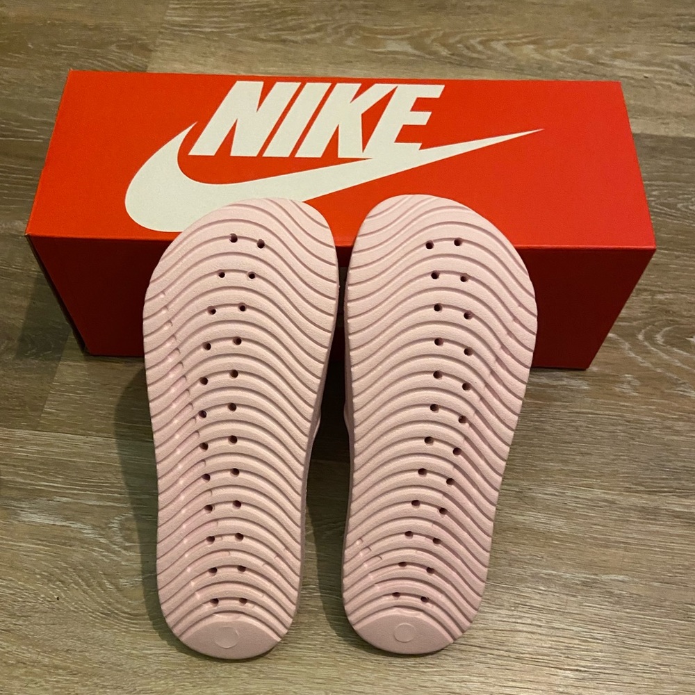 ***Only one pair left***Nike slides - Picture 3 of 6